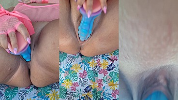 Voilà la vidéo ou je me fait écarte ma petite chatte bon après elle est ...