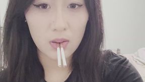 Asian girl takes on the challenge of smoking two cigarettes simultaneously every day for a month 0901 – Day 1 YANGTUI 4K