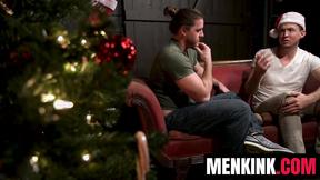 ”Pierce Paris edges & fucks Kip Johnson in kinky holiday horror”