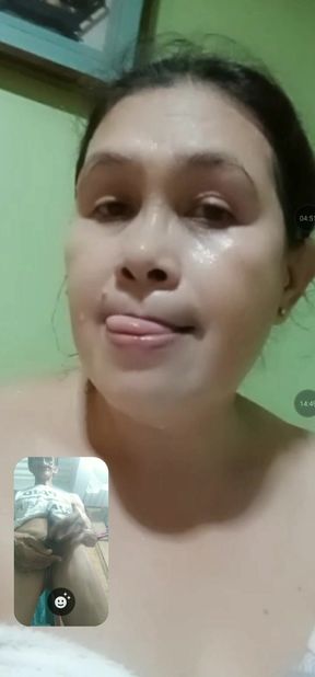 After work she taking a bath while im jercking
