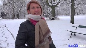 Snow Exhibitionist MILF Laura Gets Ass-Fucked in Threesome