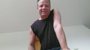 I shrink, crush and eat the boyfriend of my stepson