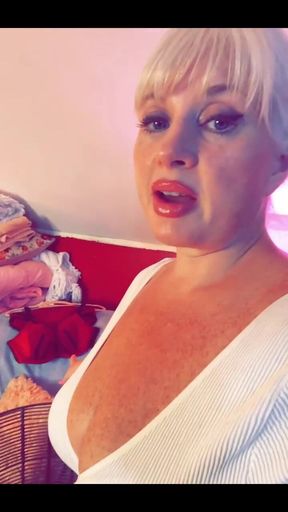 It's Film Day Curvy MILF Femdom Stepmom Rosie