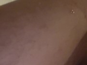 Mit zwei Dildos selbst gefickt