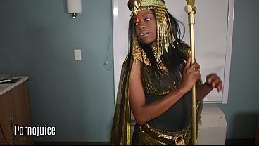 Nubian Queen photoshot slideshow starring Melody Cummings