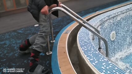 Get ready for the most mindblowing, poolside sex tape youll ever see! Roberts sweetheart takes control, issuing a salacious summons that leaves him breathless and begging for more. As he rubs his shaft against the pool railing, she demands he finish on co
