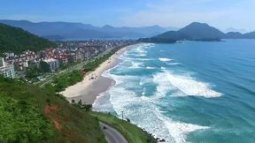 orgia com pescadores nativos nas pedras da praia dos namorados.