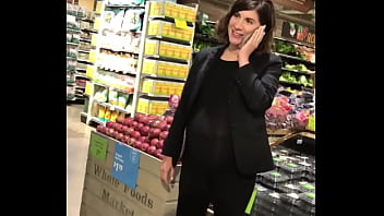 Hot Juicy Preggo at Grocery Store