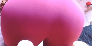 Farts Inside These Fragrant Yoga Pants