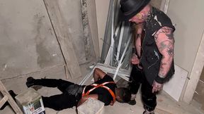 seguranca fardado deu o cu pro patrao na obra