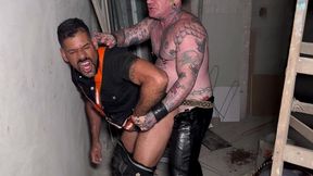 seguranca fardado deu o cu pro patrao na obra