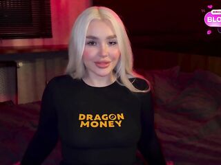 ROUGH SEX IN A STRANGER'S APARTMENT IN SECRET FROM THE DUDE.