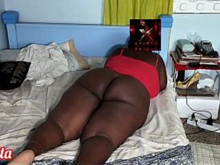 Older woman with all that booty