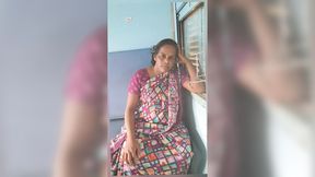 ????TRAIN TOILET TAMIL BHABHI Tamil housewife cowgirl Jennifer fuck very hard