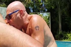 lot banging IN THE POOL