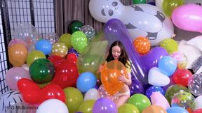Ella Raine Pops Them All - MP4 hd