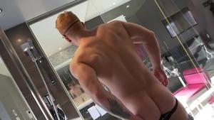 Maskurbate: Muscled bodybuilder wants hard ramming