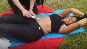 Tickling soles and navel: France