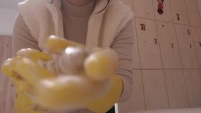 My Stepsister in Yellow Dishwashing Gloves Takes a Bath with a Dildo and Lots of White Foam and Soap