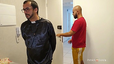 A safadeza do Padre e o passivo.