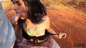 Ela fez eu parar no meio da estrada para eu gozar na boquinha dela, Dread hot fazendo sexo em p&uacute_blico