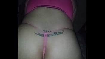 Cabalgando a single vergoncon tanga rosa