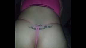 Cabalgando a single vergoncon tanga rosa