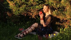 Sofi_ Bondage picnic