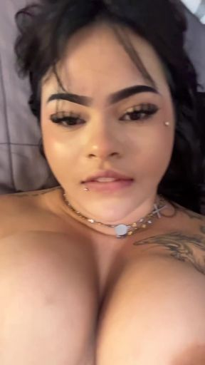 Assy onlyfan shows off her big tits