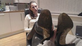 Muddy Shoes For your dinner loser (MOV)