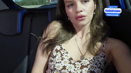 Gonzo porn chick jerks in public taxi, super hot!