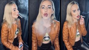 Your Leather Queen Chain smokes corks in Brown Leather