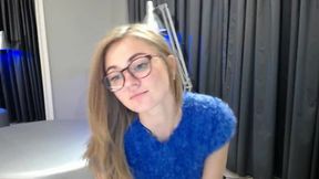 Merry Pie Has Some Nice Time Talking to Her Guest
