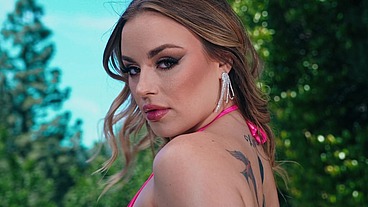 Anna Claire Clouds Double Blowjob