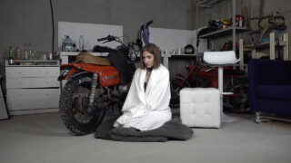 οργασμός με squirting, γαμημένο, squirting, fisting &#8211; μελαχρινή Ευρωπαία έφηβη με μικρά βυζιά, η Anastasia Mistress γλείφει τον κώλο της με γκρο πλαν