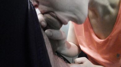 Before a gym session, he fucks his cute girlfriend in the toilet