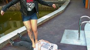 Rough barefoot