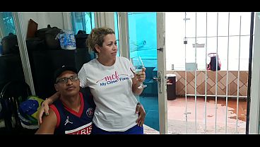 Paty Bumbum faz tatuagem com a buceta aberta e paga com a xereca . Mirella Mansur - Alex Lima - Alemao Tatuador