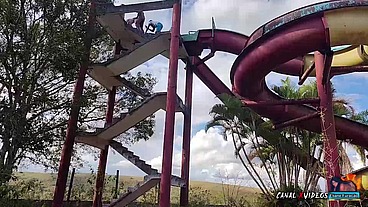 SENTANDO NO PAU GROSSO E GEMENDO MUITO EM UM LUGAR ABANDONADO - EM CIMA DO TORBOGÃ - MARCIO BAIANO OFFICIAL E LORRANY EXOTICA