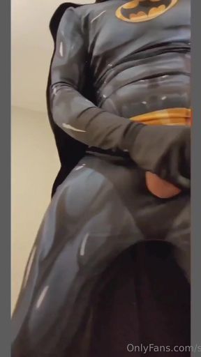 Jaw-dropping moment from &quot;Batman&#039;s Big Cock and Big Cumshots Sixxbig Custom Video for a Fan&quot;