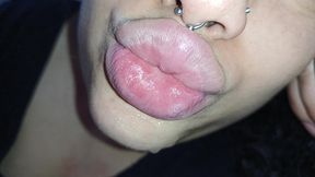 CREAMPIE NA BOQUINHA GULOSA,ELA FODE TAO FORTE ATE O CORNO GOZAR