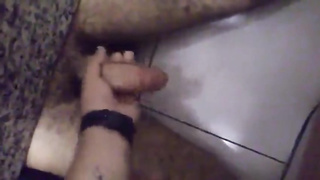 handjob for a stranger at a public restroom banheiro 4