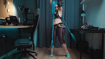 Jinx is such a hot whore