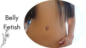 Dancing belly and playing very sexy with my navel