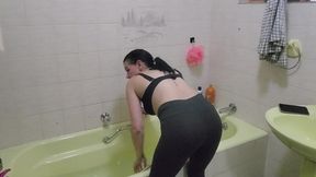 Bathtime masturbation fingering my pussy