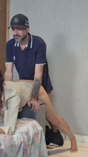 Married only in panties pranks a delivery man!   Clip 2