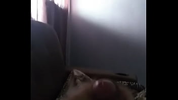 Batendo uma sala at&eacute_ gozar pra namorada (parte1)