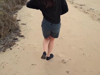 Exhibitionist Wife Flashing Strangers At The Beach