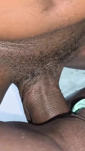 My neighbor's wife likes to come with my cock inside   Clip 1