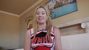 Cheerleader River Lynn Has a Big Booty